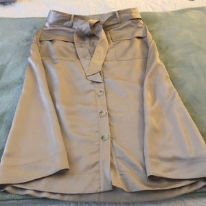 Banana Republic skirt beige 4 button down pockets